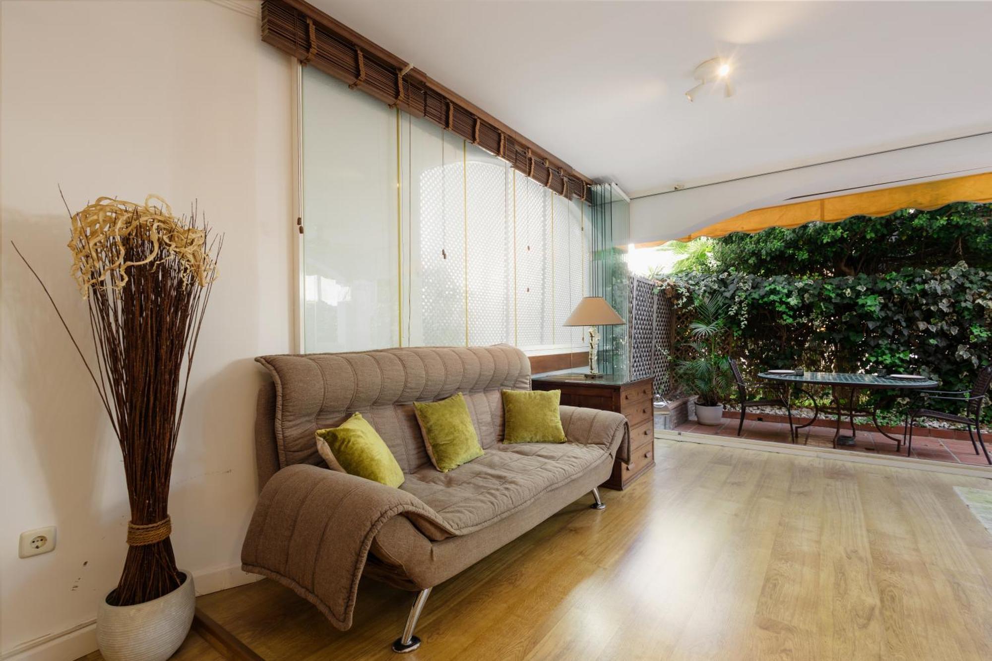 Ground Floor Holiday Apartment With Terrace And Pool In Puerto Banus, มาร์เบยา ภายนอก รูปภาพ