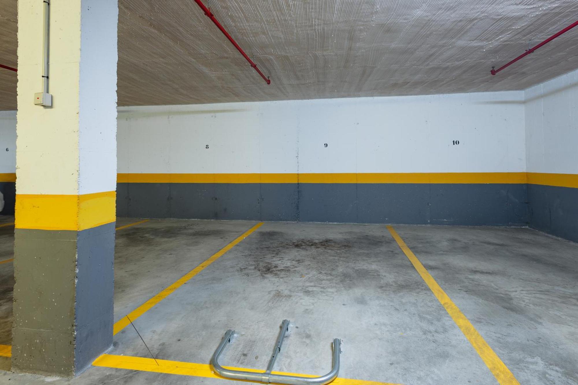 Ground Floor Holiday Apartment With Terrace And Pool In Puerto Banus, มาร์เบยา ภายนอก รูปภาพ